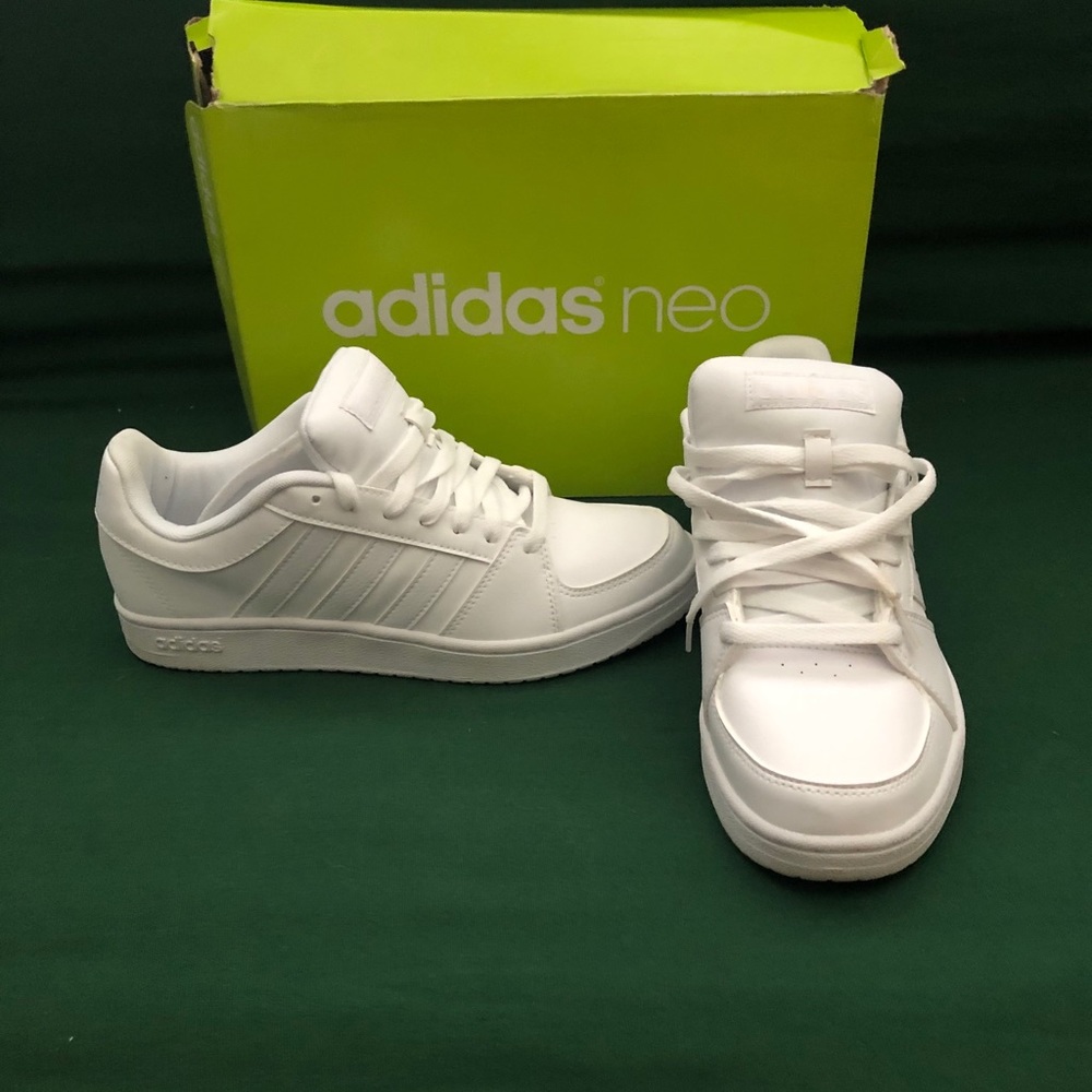 New - White ADIDAS Neo HOOPS VS Men Sneaker size 8